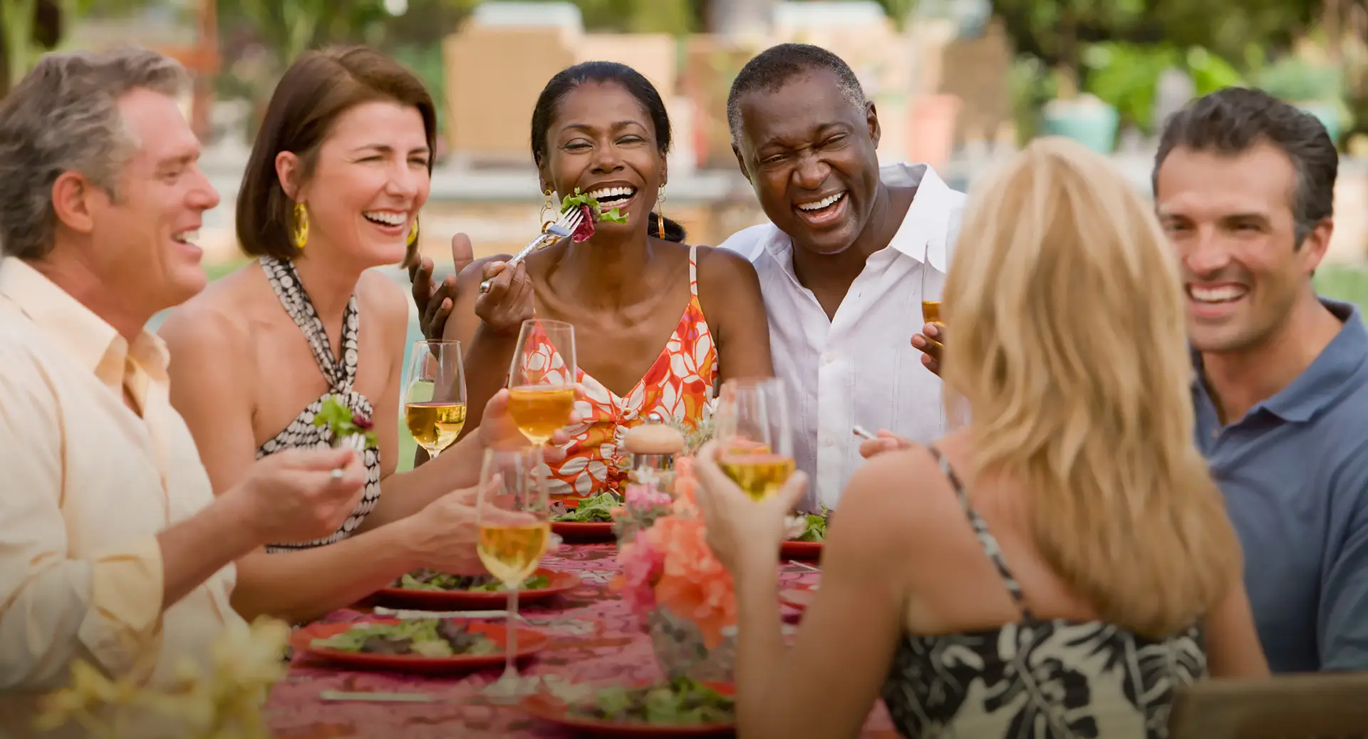 Residents enjoying the country club lifestyle at River Hall